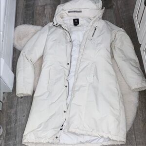 Victorinox Women's Cream Hooded Puffer Coat